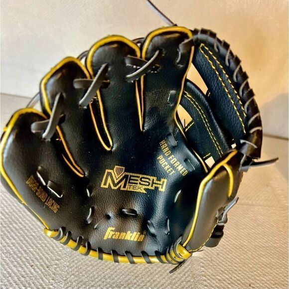 T-BALL MESHTEK SERIES YOUTH FIELDING GLOVE - Picture 1 of 11